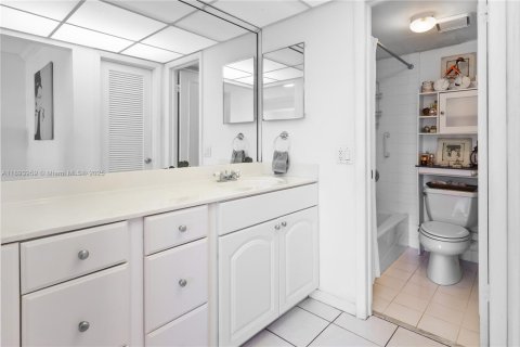 Condominio en venta en Key Biscayne, Florida, 2 dormitorios, 102.66 m2 № 1949562 - foto 19