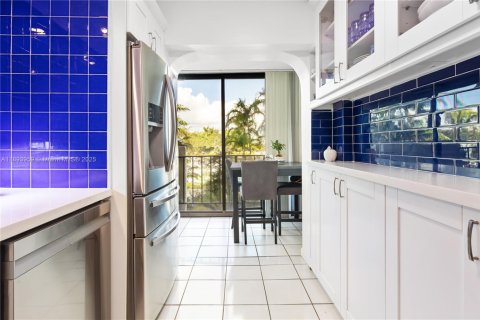 Condominio en venta en Key Biscayne, Florida, 2 dormitorios, 102.66 m2 № 1949562 - foto 16