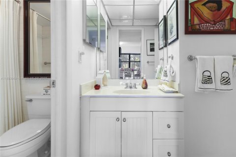 Condominio en venta en Key Biscayne, Florida, 2 dormitorios, 102.66 m2 № 1949562 - foto 23