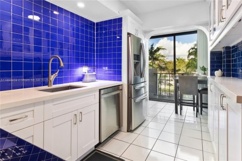 Condominio en venta en Key Biscayne, Florida, 2 dormitorios, 102.66 m2 № 1949562 - foto 15