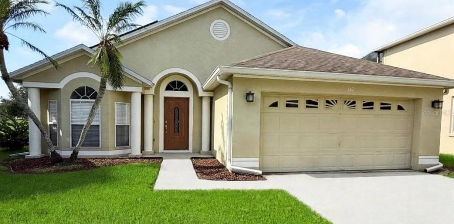 Villa ou maison à Kissimmee, Floride 4 chambres, 164.16 m2 № 2413885
