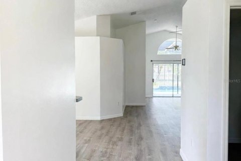 Villa ou maison à louer à Kissimmee, Floride: 4 chambres, 164.16 m2 № 2413885 - photo 2