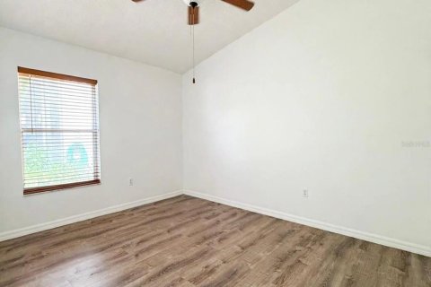 Villa ou maison à louer à Kissimmee, Floride: 4 chambres, 164.16 m2 № 2413885 - photo 14