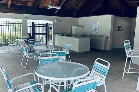Купить кондоминиум в Клируотер, Флорида 3 комнаты, 87.33м2, № 2228210 - фото 22