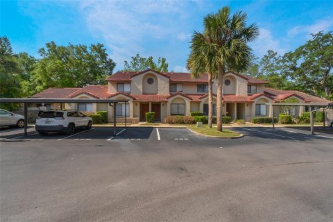 Townhouse in Winter Springs, Florida 3 bedrooms, 135.64 sq.m. № 1915138 - photo 3