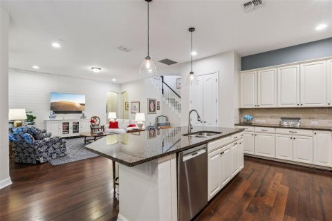 House in Winter Garden, Florida 5 bedrooms, 327.48 sq.m. № 2202448 - photo 16