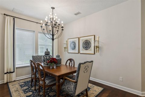 House in Winter Garden, Florida 5 bedrooms, 327.48 sq.m. № 2202448 - photo 13