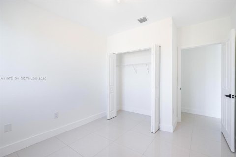 Condo in Miami, Florida, 3 bedrooms  № 2042294 - photo 19