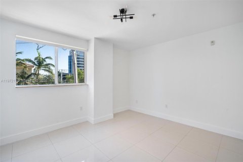 Condo in Miami, Florida, 3 bedrooms  № 2042294 - photo 6