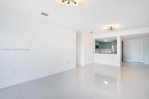 Condo in Miami, Florida, 3 bedrooms  № 2042294 - photo 10