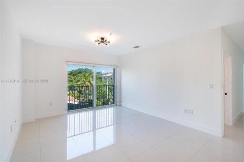 Condo in Miami, Florida, 3 bedrooms  № 2042294 - photo 12