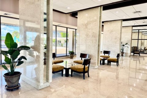 Снять в аренду кондоминиум в Санни-Айлс-Бич, Флорида 1 спальня, 70.79м2, № 1956336 - фото 17