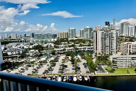 Снять в аренду кондоминиум в Санни-Айлс-Бич, Флорида 1 спальня, 70.79м2, № 1956336 - фото 11