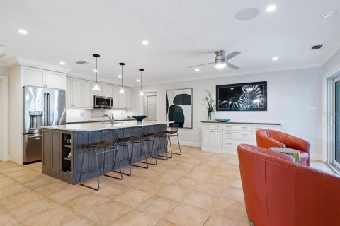 Villa ou maison à louer à Sarasota, Floride: 3 chambres, 229.93 m2 № 2093398 - photo 10