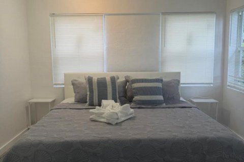 House in Miami, Florida 3 bedrooms, 117.71 sq.m. № 2381656 - photo 19