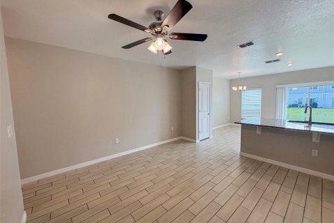 Touwnhouse à vendre à Davenport, Floride: 3 chambres, 134.34 m2 № 2430742 - photo 11