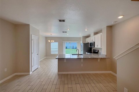 Touwnhouse à vendre à Davenport, Floride: 3 chambres, 134.34 m2 № 2430742 - photo 12