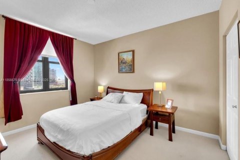 Condominio en venta en West Palm Beach, Florida, 2 dormitorios, 91.97 m2 № 2013466 - foto 11