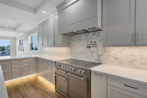 Condominio en venta en Tierra Verde, Florida, 4 dormitorios, 290.41 m2 № 1894787 - foto 10