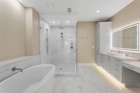 Condominio en venta en Tierra Verde, Florida, 4 dormitorios, 290.41 m2 № 1894787 - foto 22