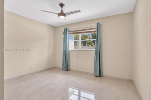 Casa en venta en Weston, Florida, 5 dormitorios, 236.9 m2 № 2168646 - foto 27