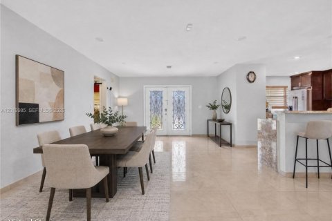 Casa en venta en Weston, Florida, 5 dormitorios, 236.9 m2 № 2168646 - foto 13