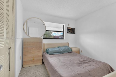 Villa ou maison à vendre à Miami Gardens, Floride: 3 chambres, 104.52 m2 № 1987312 - photo 19