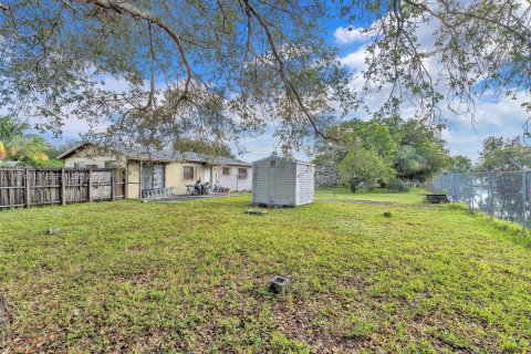 Villa ou maison à vendre à Miami Gardens, Floride: 3 chambres, 104.52 m2 № 1987312 - photo 24