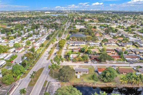 Villa ou maison à vendre à Miami Gardens, Floride: 3 chambres, 104.52 m2 № 1987312 - photo 30