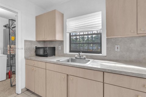 Villa ou maison à vendre à Miami Gardens, Floride: 3 chambres, 104.52 m2 № 1987312 - photo 15