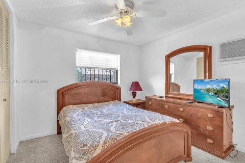 Villa ou maison à vendre à Miami Gardens, Floride: 3 chambres, 104.52 m2 № 1987312 - photo 17