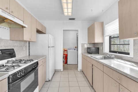 Villa ou maison à vendre à Miami Gardens, Floride: 3 chambres, 104.52 m2 № 1987312 - photo 14