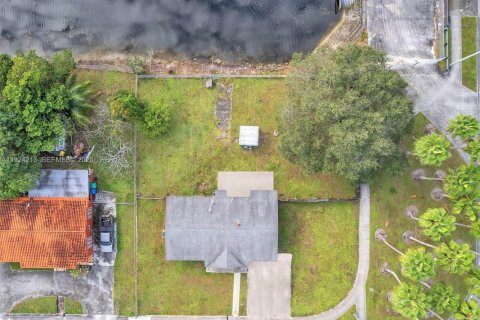 Villa ou maison à vendre à Miami Gardens, Floride: 3 chambres, 104.52 m2 № 1987312 - photo 26