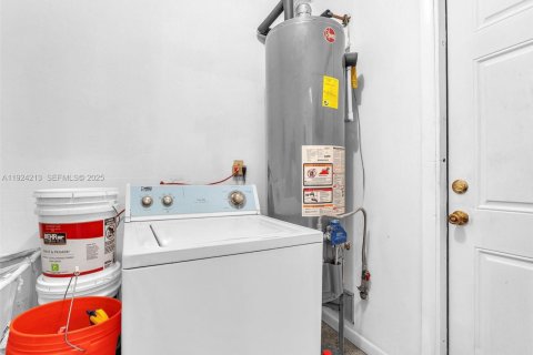 Villa ou maison à vendre à Miami Gardens, Floride: 3 chambres, 104.52 m2 № 1987312 - photo 23