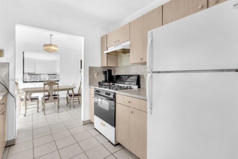 Villa ou maison à vendre à Miami Gardens, Floride: 3 chambres, 104.52 m2 № 1987312 - photo 16