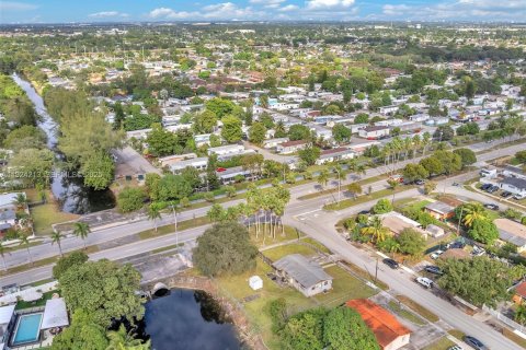 Villa ou maison à vendre à Miami Gardens, Floride: 3 chambres, 104.52 m2 № 1987312 - photo 29