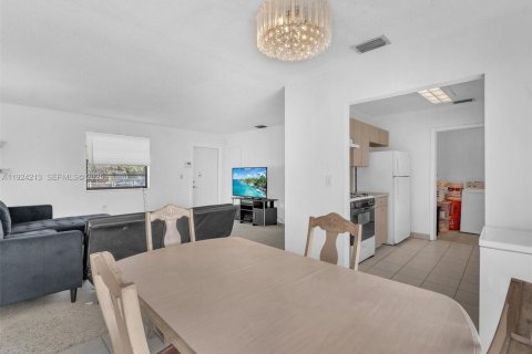 Villa ou maison à vendre à Miami Gardens, Floride: 3 chambres, 104.52 m2 № 1987312 - photo 13