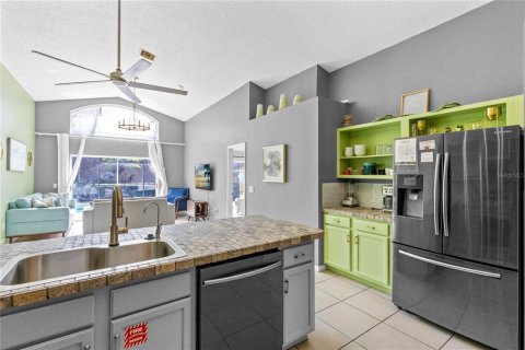 House in Kissimmee, Florida 5 bedrooms, 219.71 sq.m. № 2323985 - photo 6