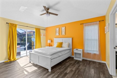 House in Kissimmee, Florida 5 bedrooms, 219.71 sq.m. № 2323985 - photo 11