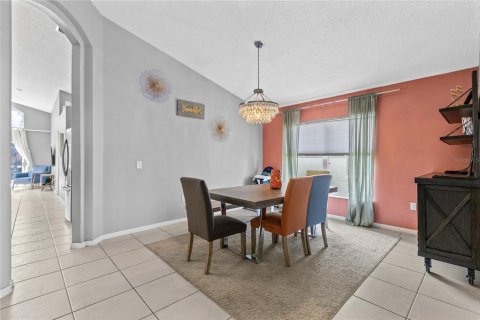 House in Kissimmee, Florida 5 bedrooms, 219.71 sq.m. № 2323985 - photo 3