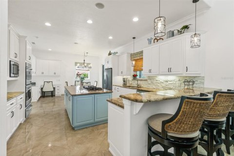 House in Palm Coast, Florida 5 bedrooms, 394.46 sq.m. № 2223459 - photo 29