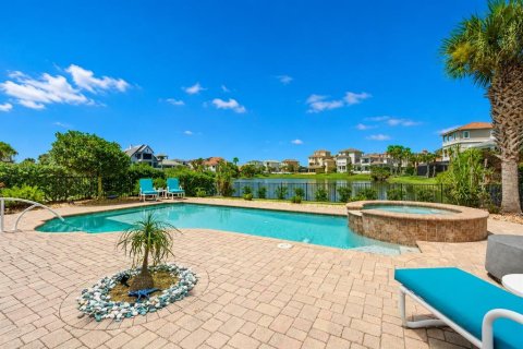 House in Palm Coast, Florida 5 bedrooms, 394.46 sq.m. № 2223459 - photo 5