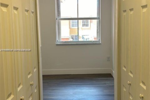 Condo in Doral, Florida, 3 bedrooms № 2062461 - photo 10