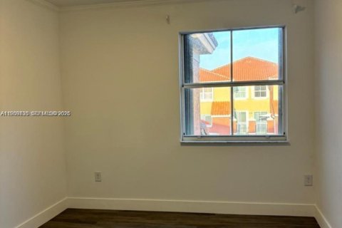 Condo in Doral, Florida, 3 bedrooms № 2062461 - photo 12