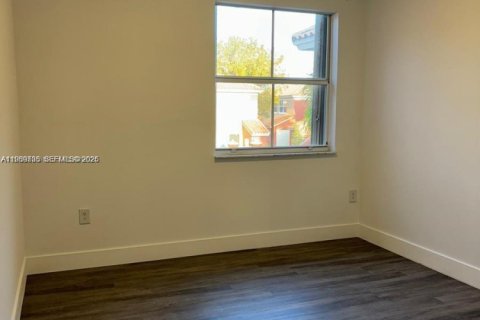 Condo in Doral, Florida, 3 bedrooms № 2062461 - photo 13