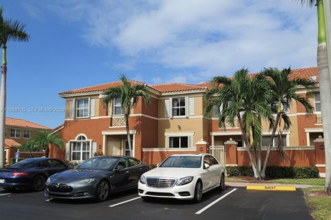 Condo in Doral, Florida, 3 bedrooms № 2062461 - photo 2