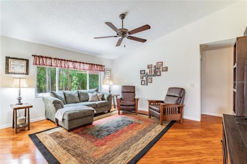 House in New Port Richey, Florida 3 bedrooms, 172.8 sq.m. № 2430358 - photo 7