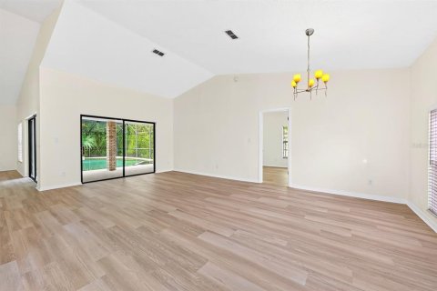Villa ou maison à vendre à Oviedo, Floride: 4 chambres, 188.96 m2 № 2417108 - photo 7