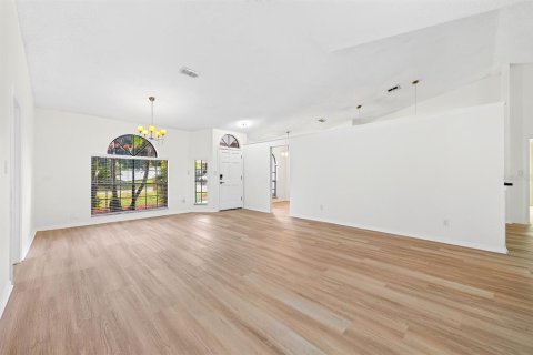Villa ou maison à vendre à Oviedo, Floride: 4 chambres, 188.96 m2 № 2417108 - photo 3