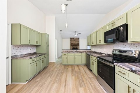 Villa ou maison à vendre à Oviedo, Floride: 4 chambres, 188.96 m2 № 2417108 - photo 8